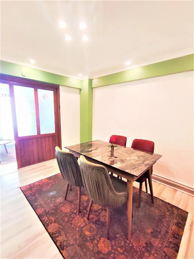 Intimate Suite Pier Side Istanbul Apartment